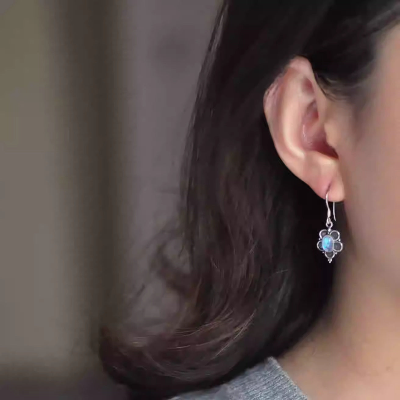 S925 Sterling Silver Earrings Inlaid Natural Moonstone Earrings Blue Light Retro Compact Women