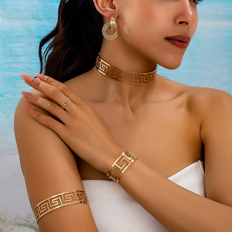 Geometric Loop Collar Earrings Ring Bracelet Women's Jewelry Fashion Suit