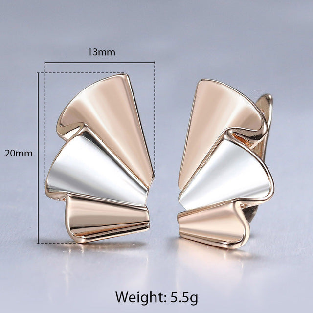 New Vintage Cut Flower Square Earrings