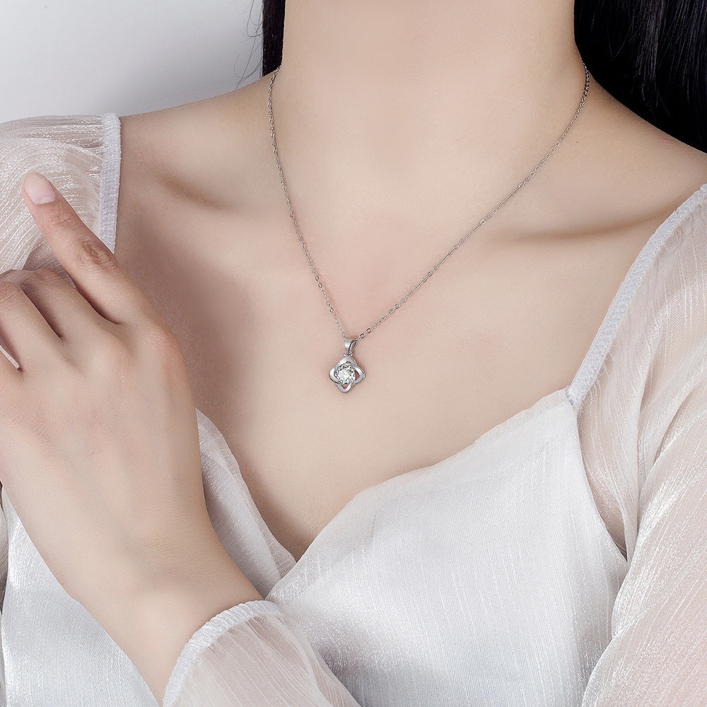 Necklace Female Clover Ocean Heart Suit