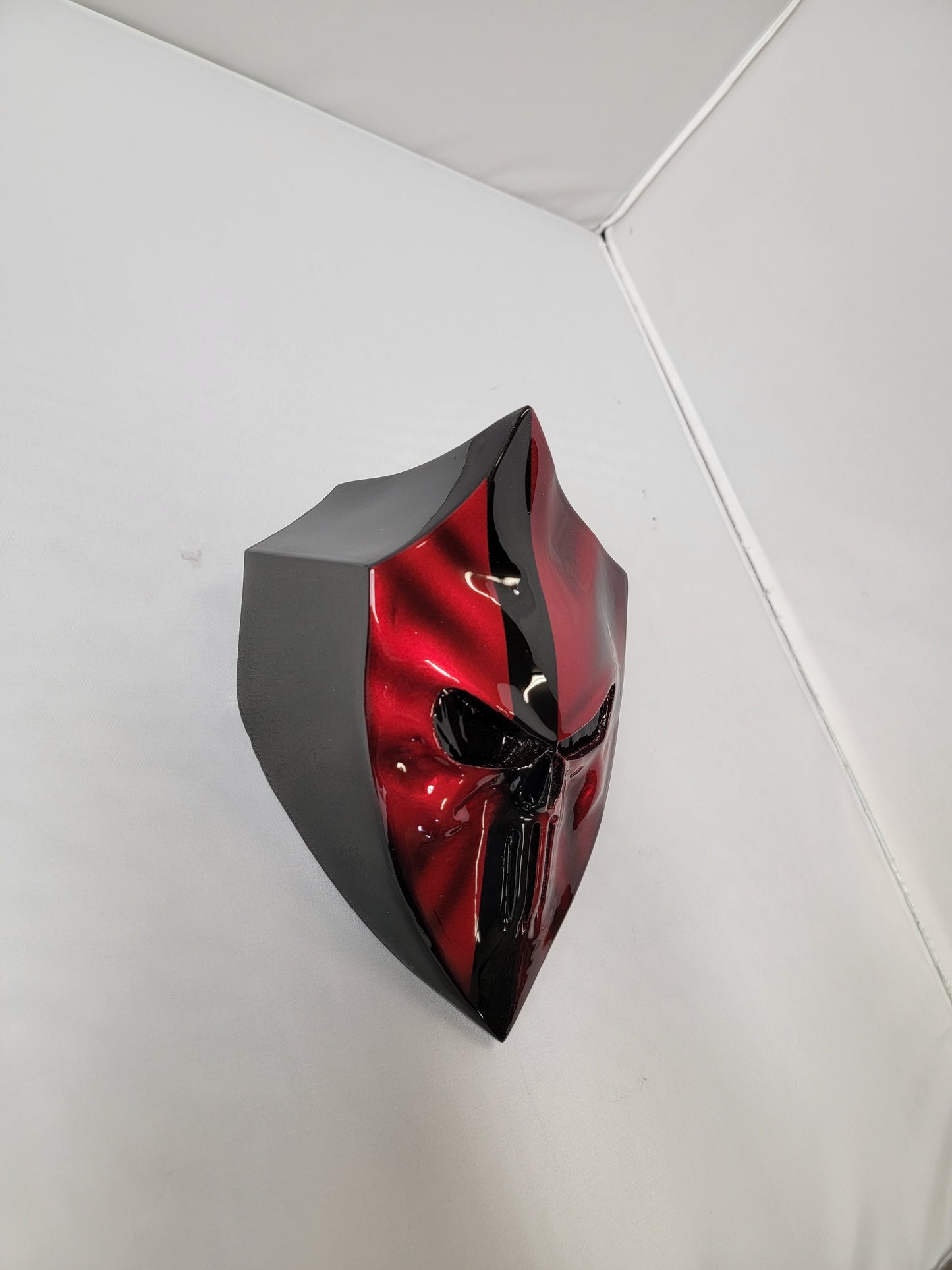 Punisher theme arrowhead shaped horn cover