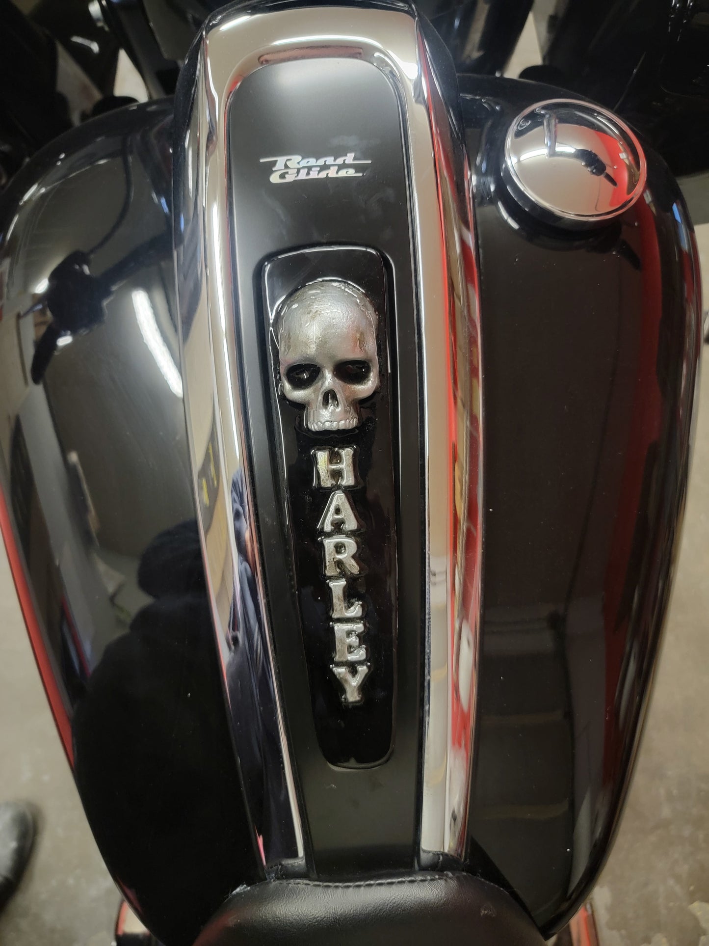21+ touring console insert 3D ancient skull