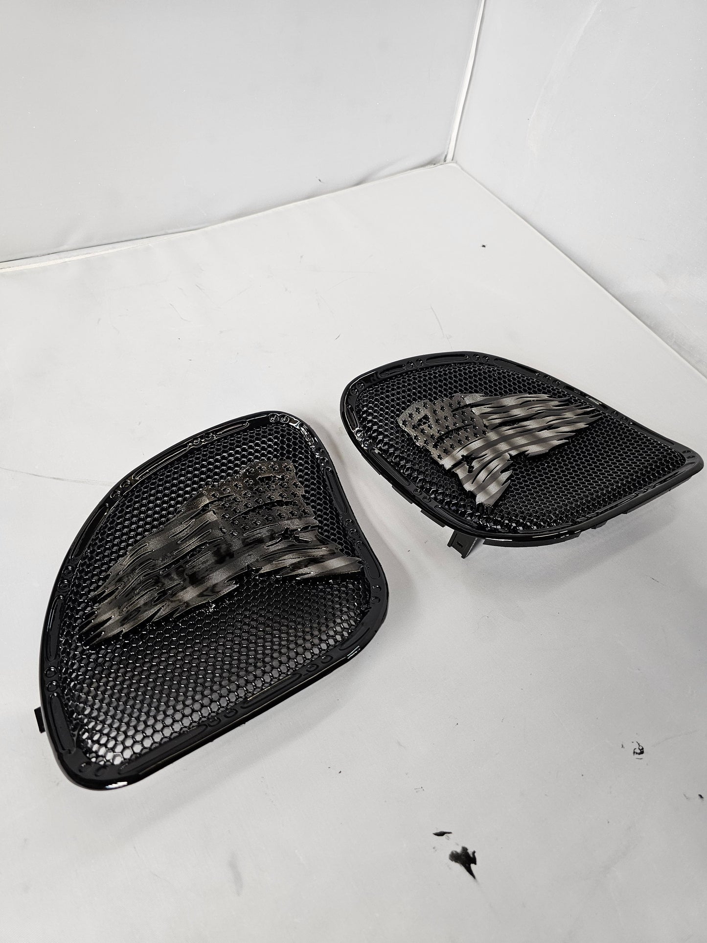 98-2024+ Road Glide 3D tattered flag speakers grill covers set