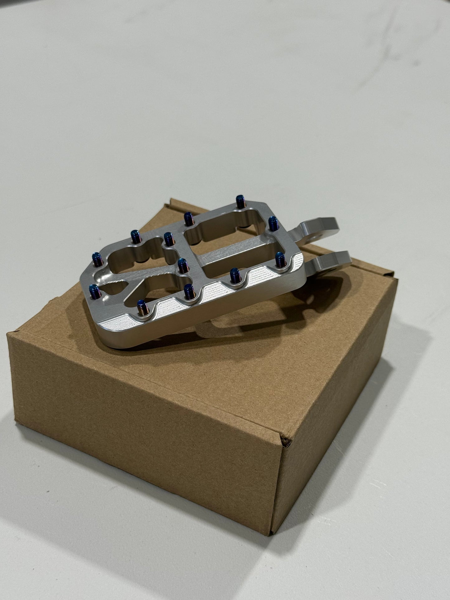 Pegs