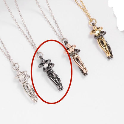 Couple Hug Necklace Romantic Men And Women