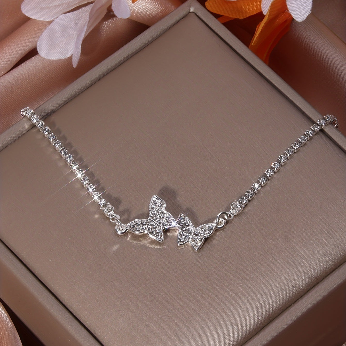 Design High-grade Inlaid Rhinestone Butterfly Anklet
