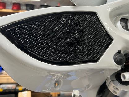 Webbed skull inner Victory grills