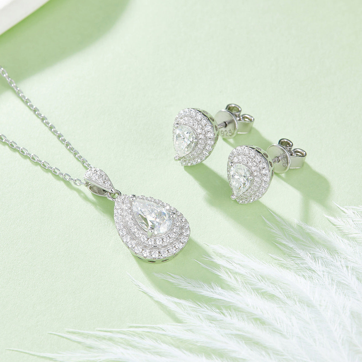 Moissanite Water Drop Pear-shaped S925 Sterling Silver Jewelry Suit