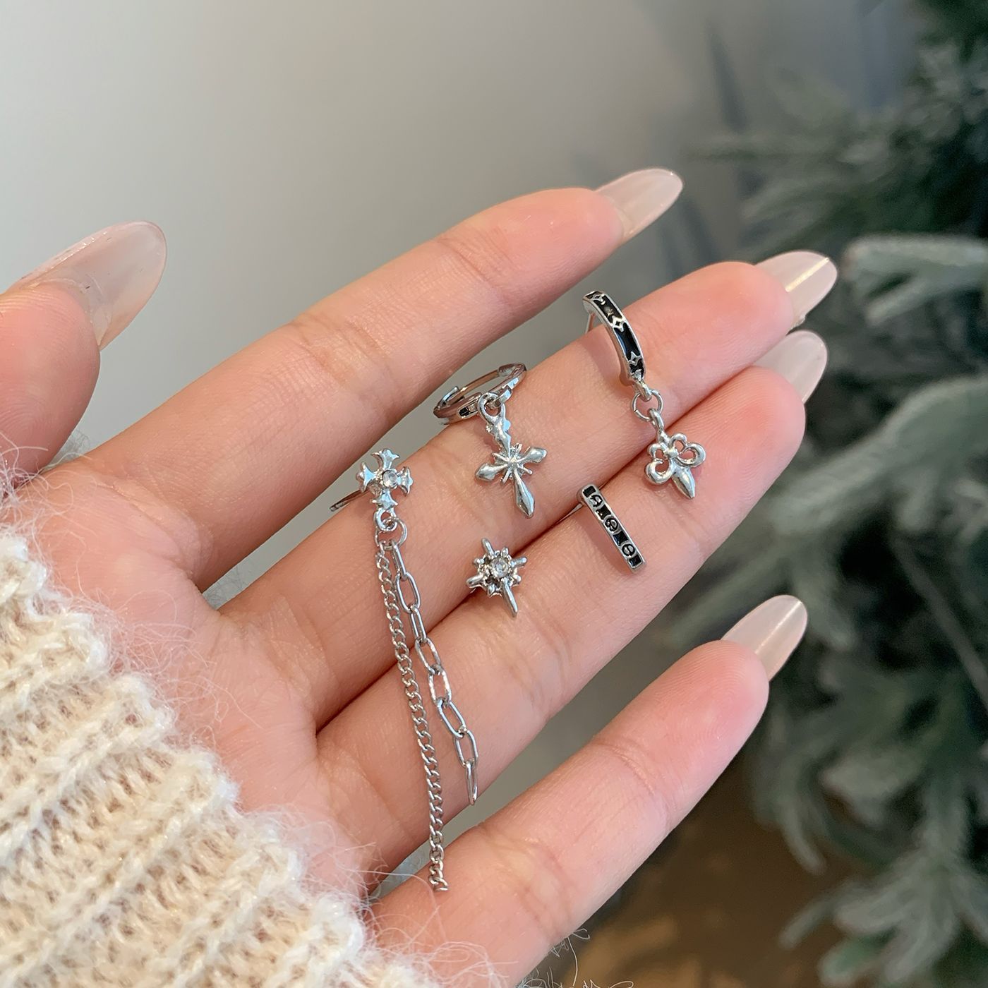 Minimalist Personality Love Butterfly Ear Clip Suit Female