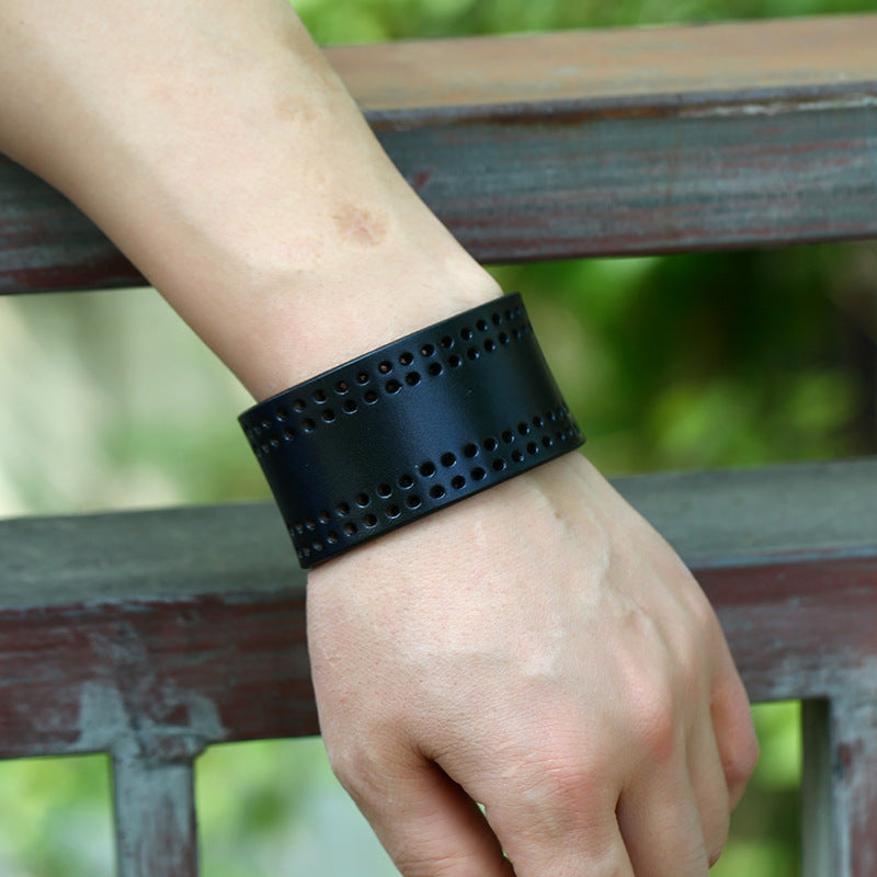 Simple Punk Men And Women Same Style Cattle Leather Bracelet