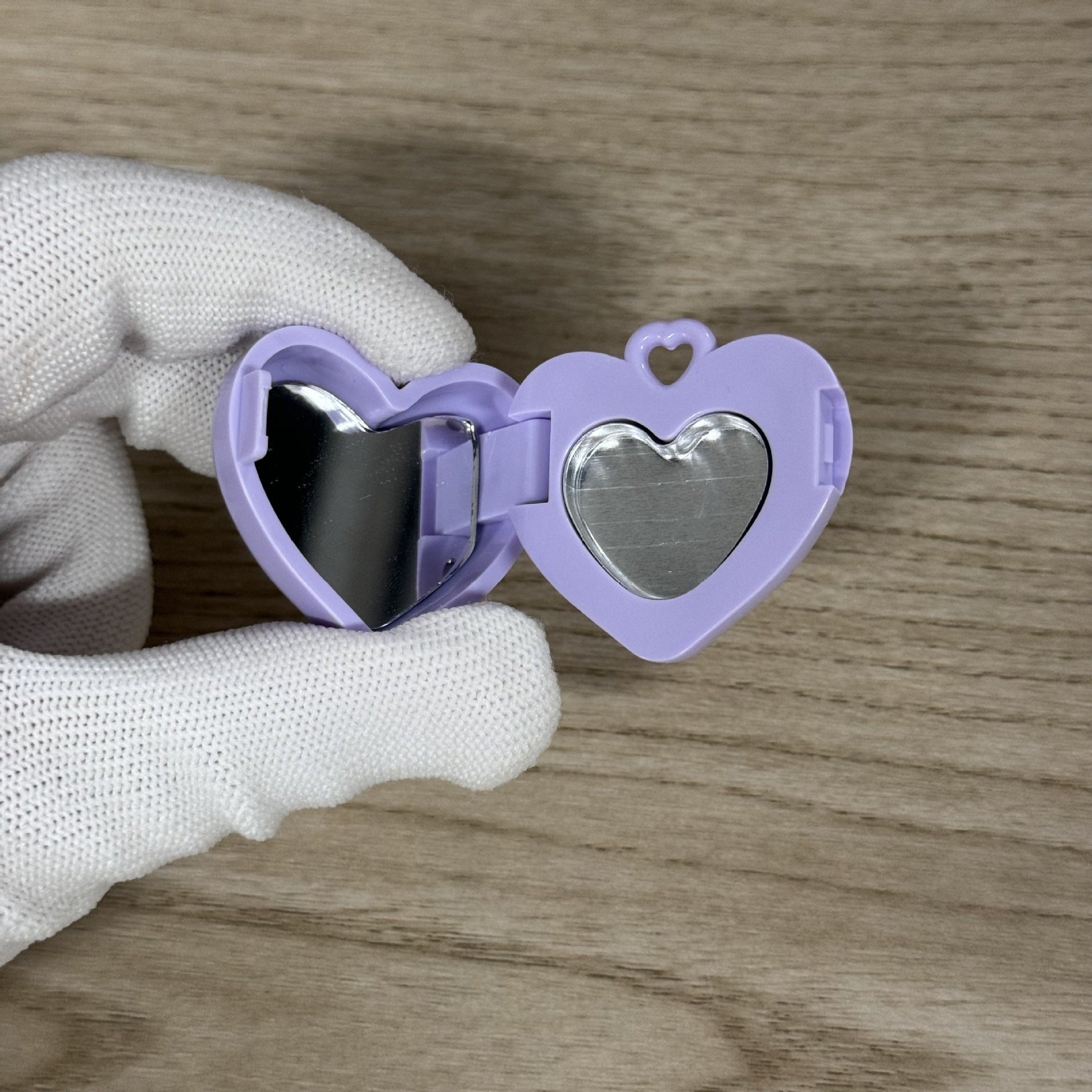 Makeup Blue White Heart Shape Key Chain New