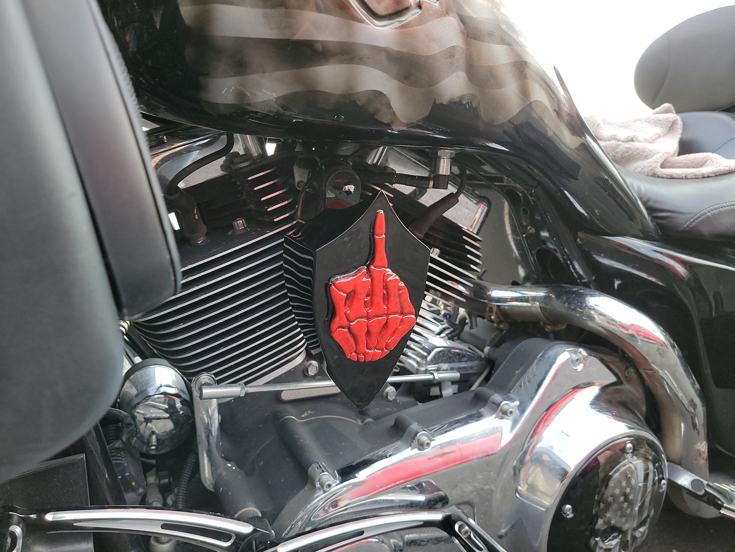 3D middle finger horn cover