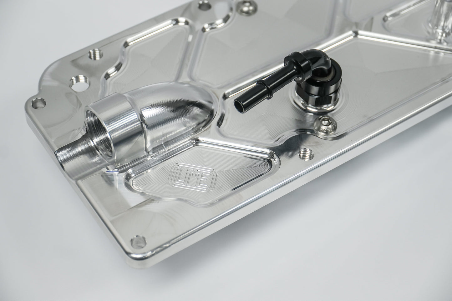 C8 LT2 BAFFLED VALLEY COVER