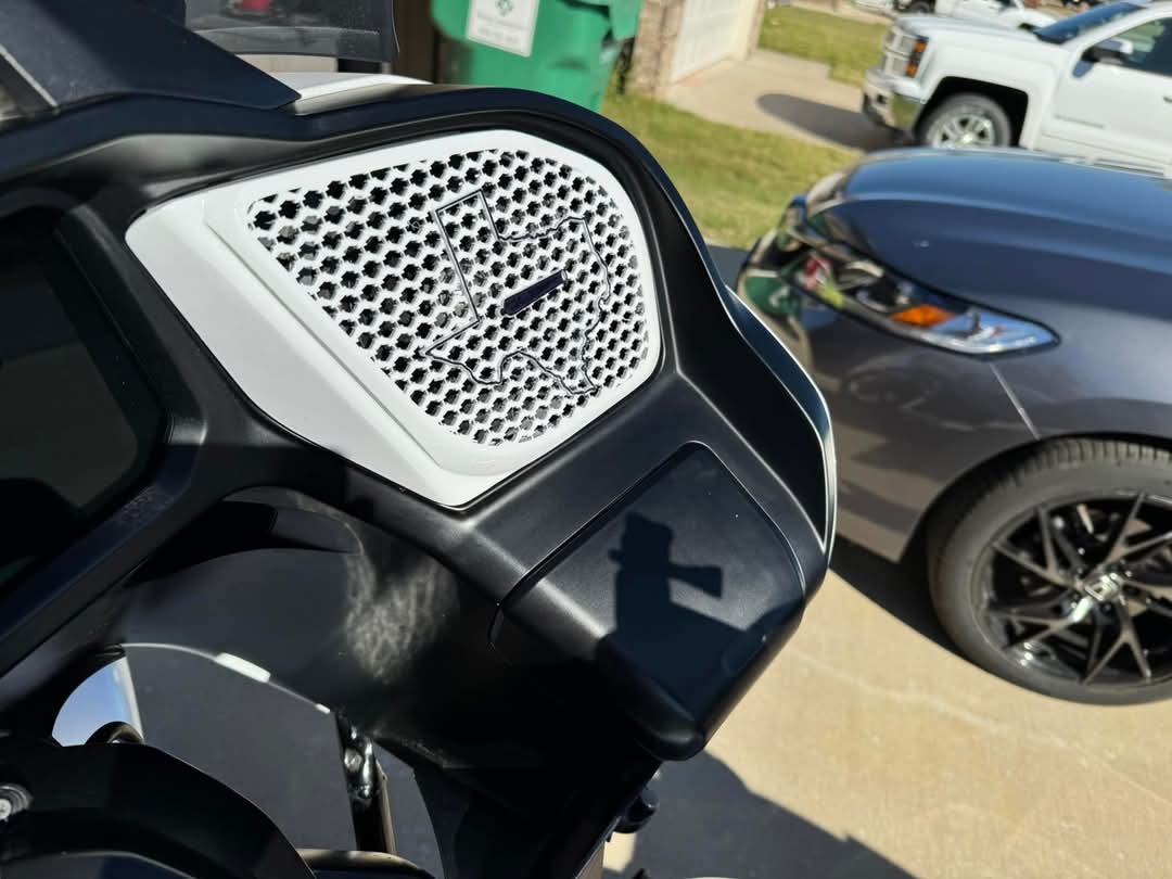 98 to 2024+ Road Glide 3D Texas speakers grill covers set