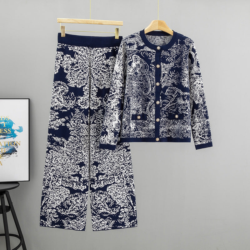 Women's Jacquard Landscape Painting Fashionable Knitted Round Suits