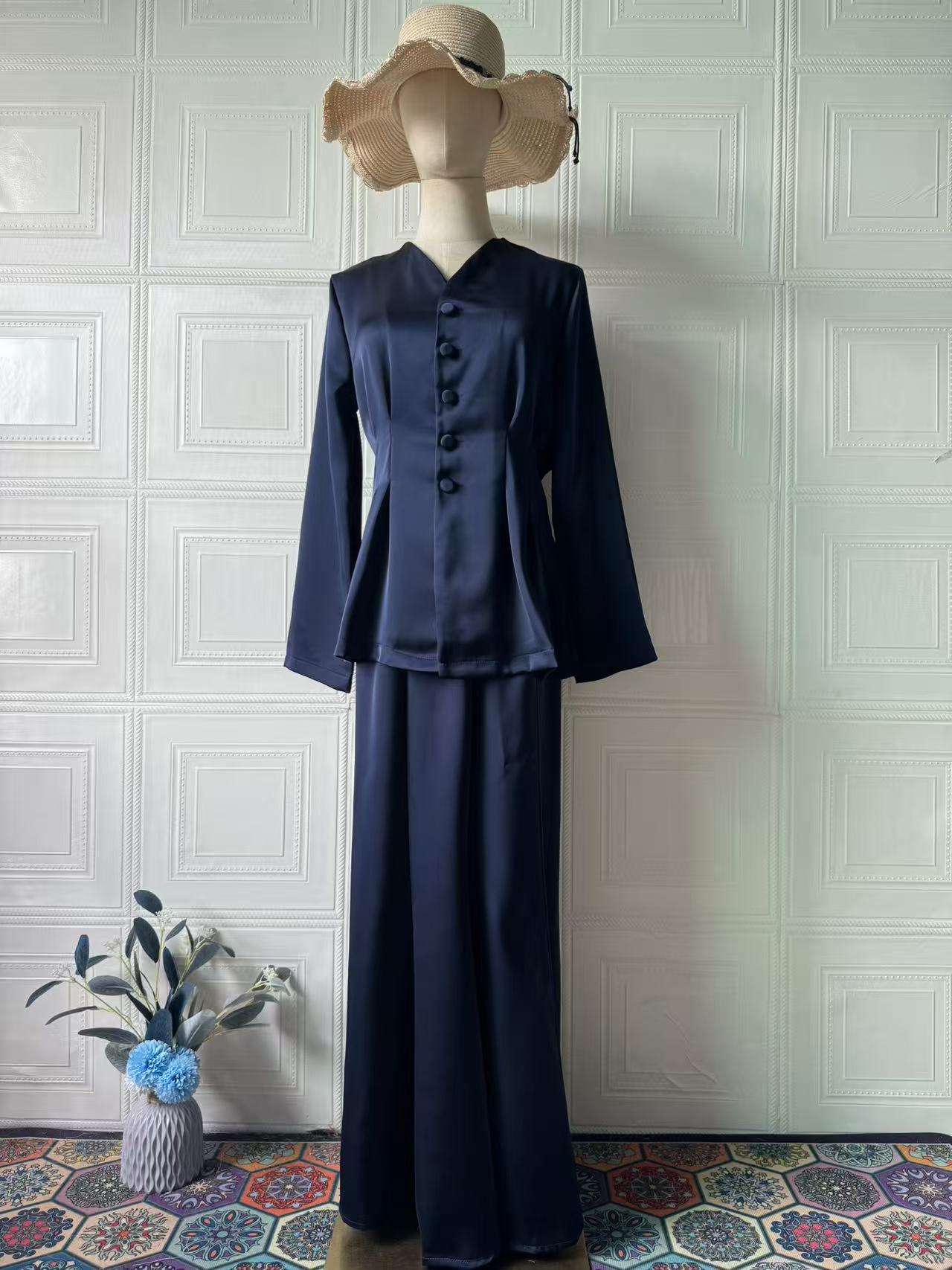 Women's Solid Color Long-sleeved Long Dress Graceful Suits