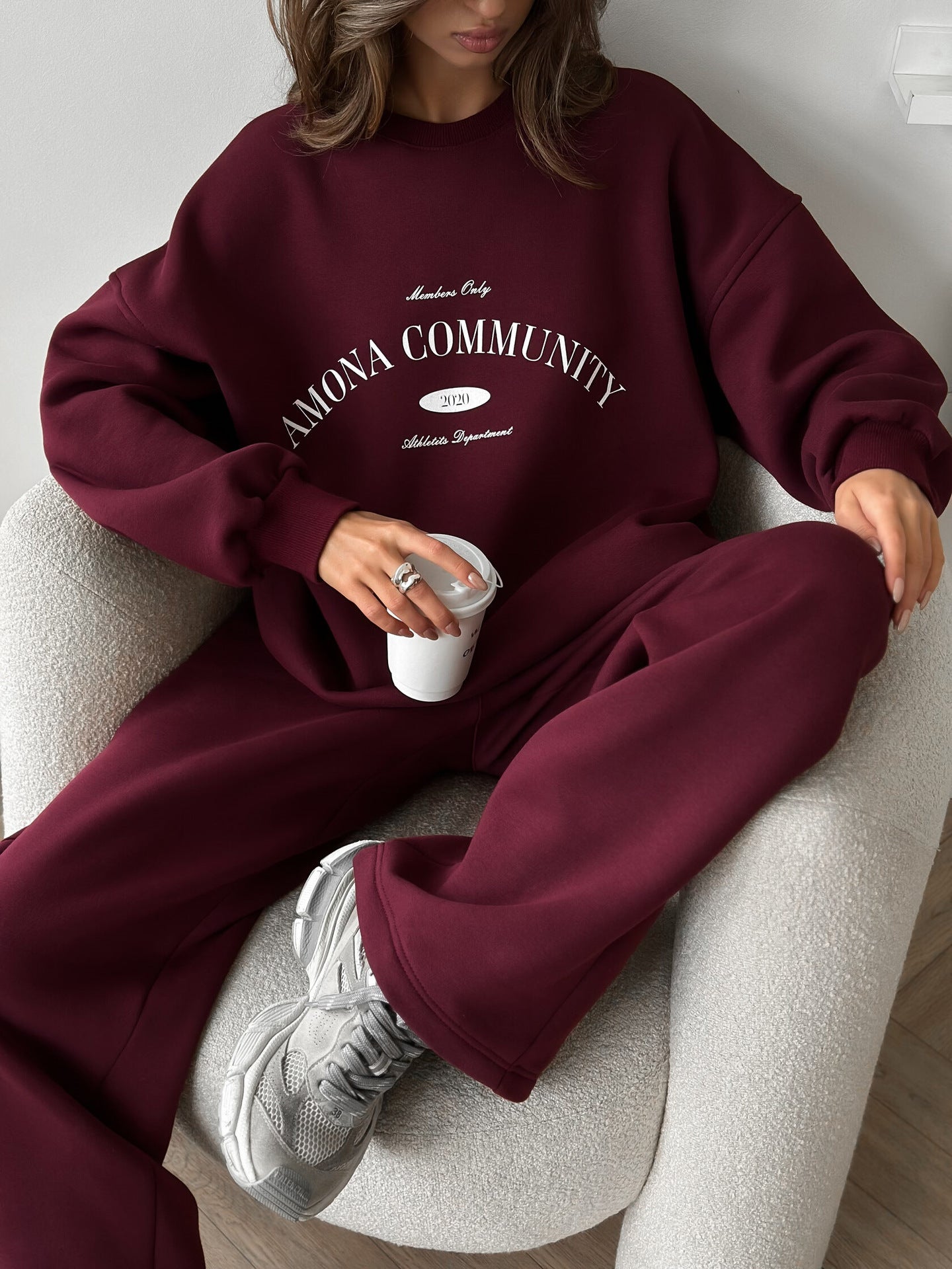 Women's American Retro Street Letters Printed Loose Round Suits