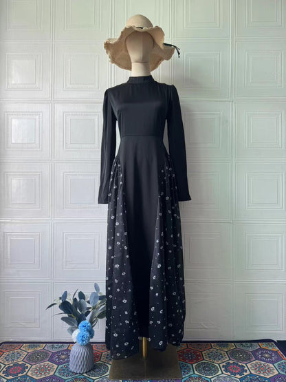 Women's Design Round Neck Small Floral Dress Dresses