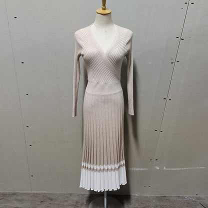 Women's Elegant Long-sleeved Wrapped Chest Mid-length Knitted Pleated Dresses