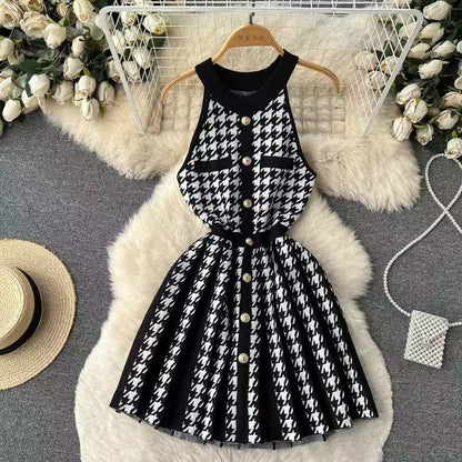 Women's Hot Sleeveless Large Swing Waist Classic Dresses