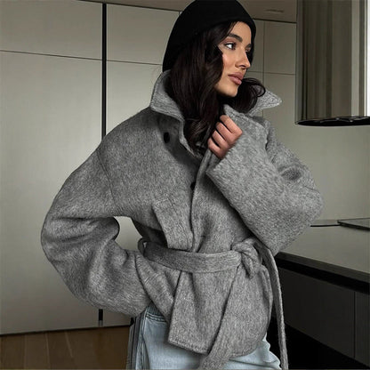 Women's Simple Solid Color Wide Shoulder Lapel Coats