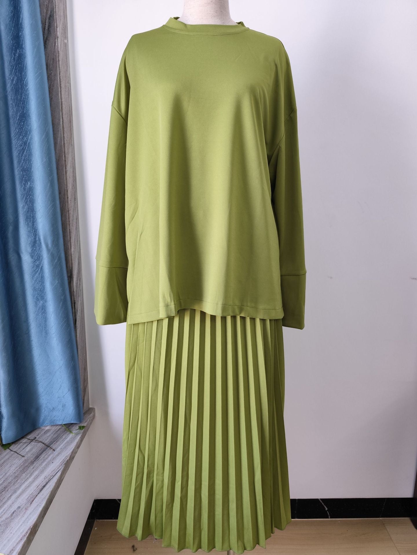 Women's Autumn Round Neck Loose Casual Retro Suits