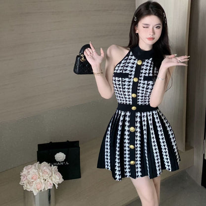 Women's Hot Sleeveless Large Swing Waist Classic Dresses