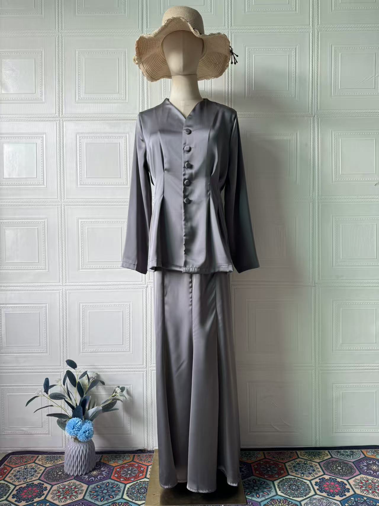 Women's Solid Color Long-sleeved Long Dress Graceful Suits
