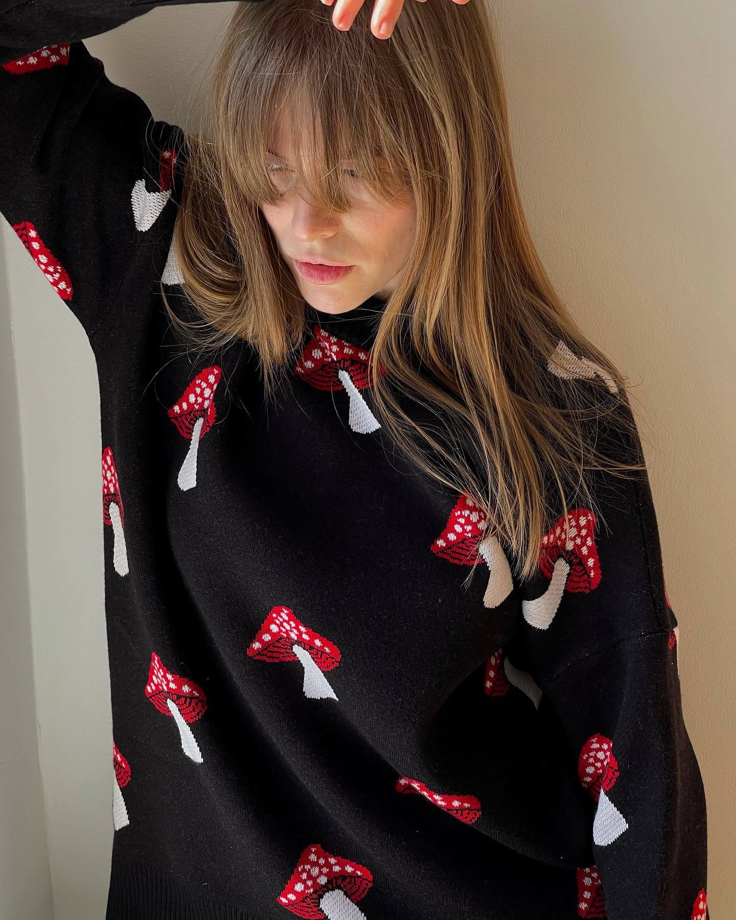 Women's Long Loose Mushroom Retro Crew Neck Sleeve Sweaters