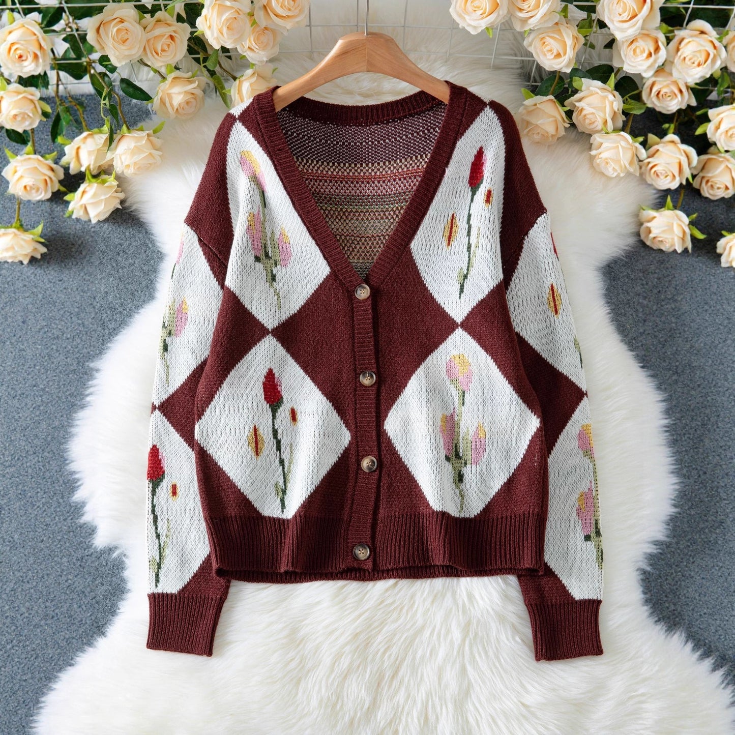 Women's Contrast Color Flower Jacquard Single-breasted Casual Sweaters