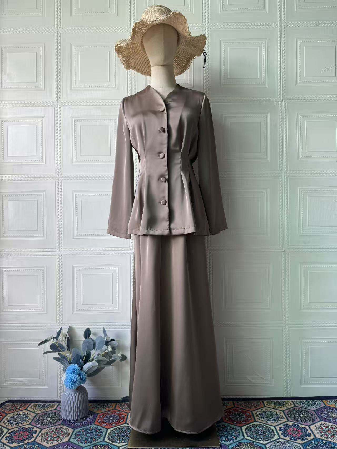 Women's Solid Color Long-sleeved Long Dress Graceful Suits
