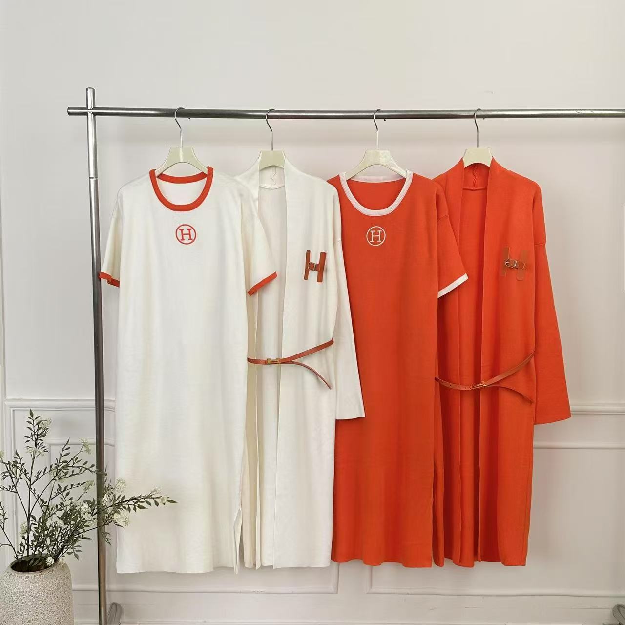 Simple Graceful Dress Alphabet Knitting Long Suits