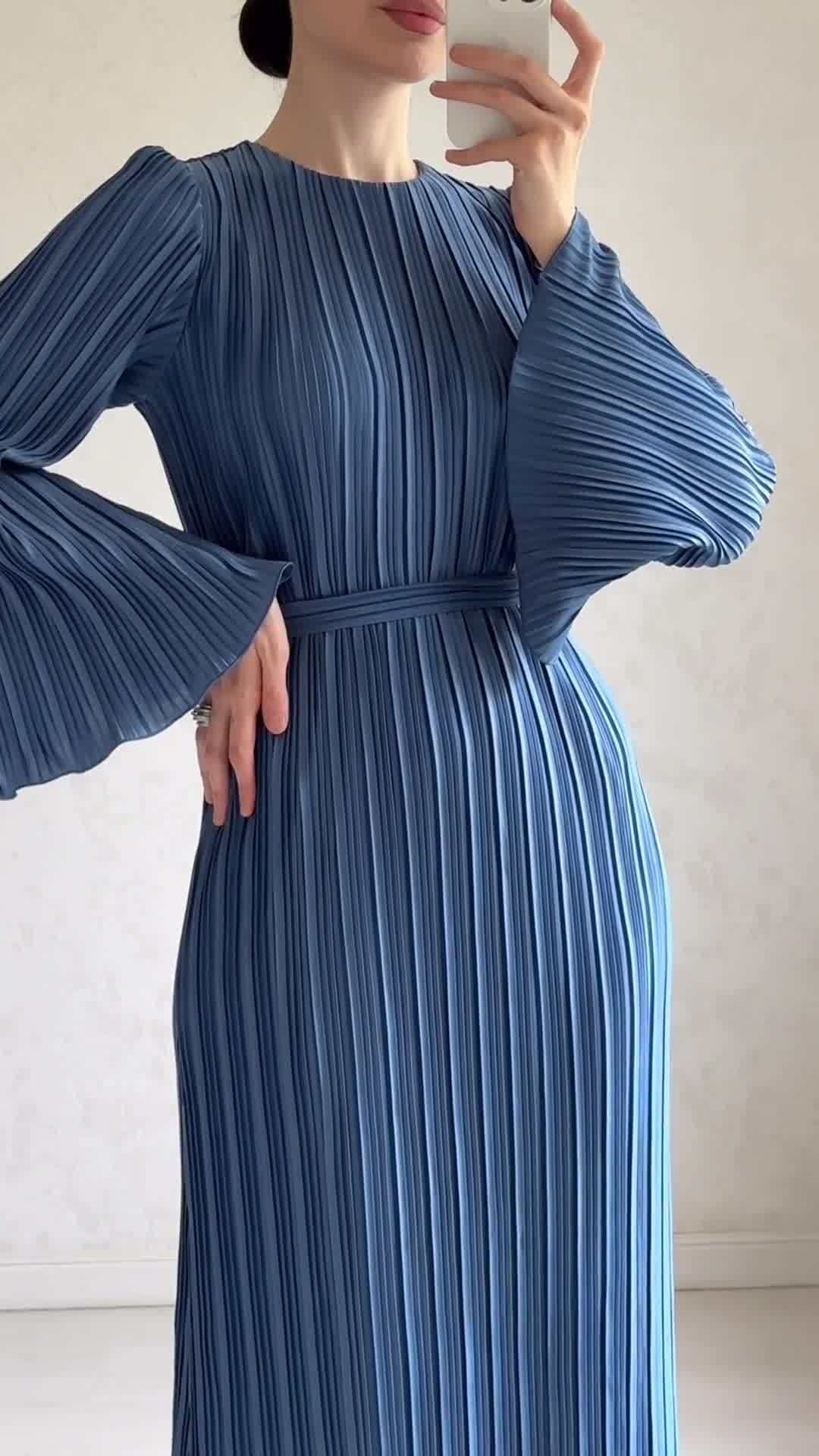 Women's Autumn Dress Elegant Pleated Bell Sleeve Dresses
