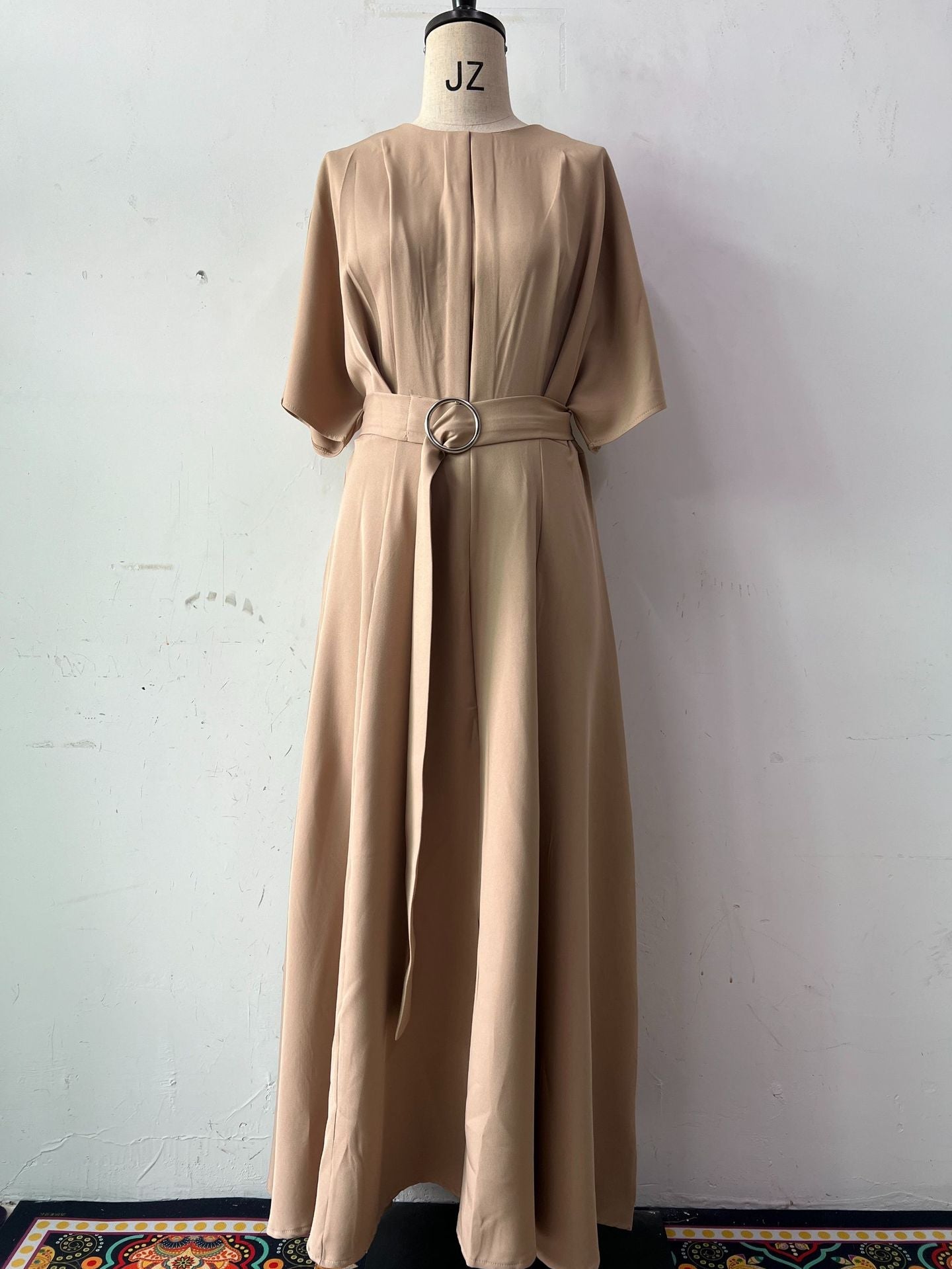 Color Fashion Round Neck Sleeves Dress Belt Shorts