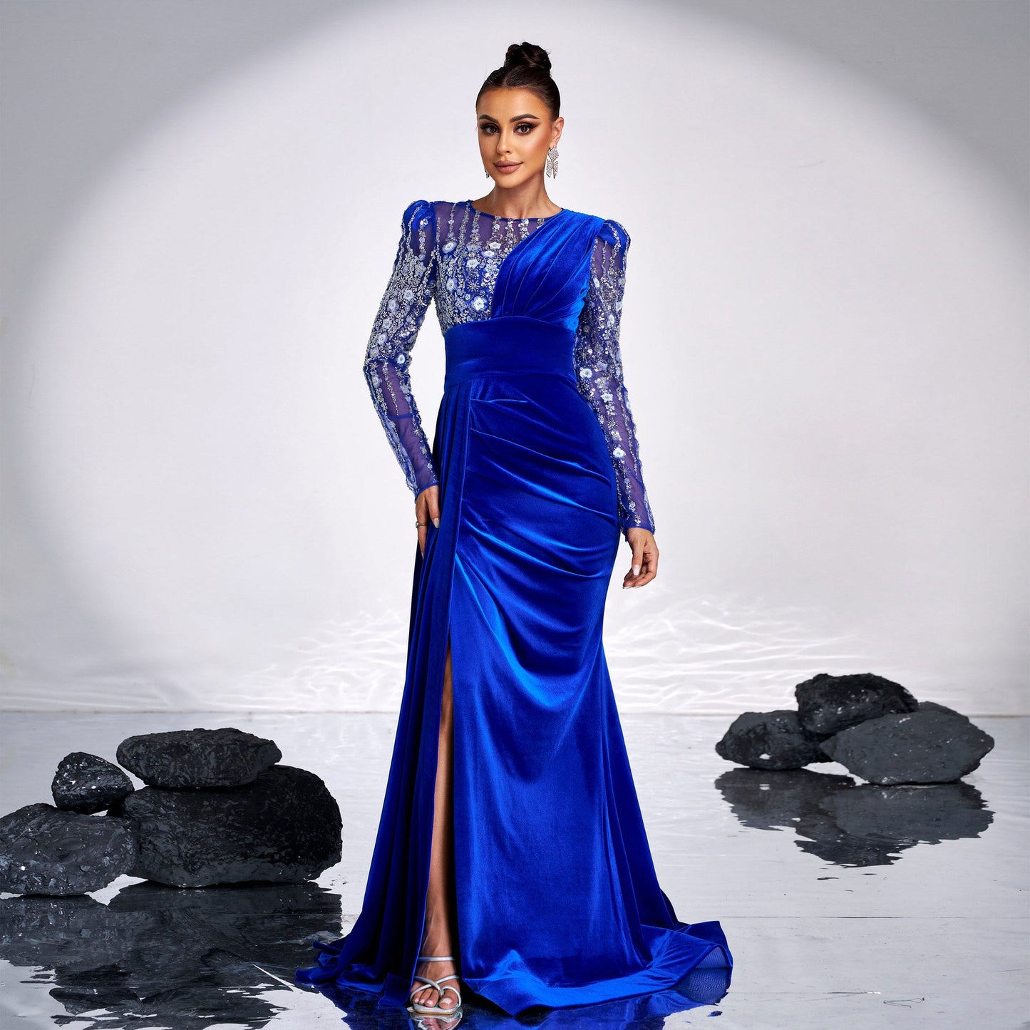 Women's Long Sleeve Temperament Crew Neck Sequined Dresses