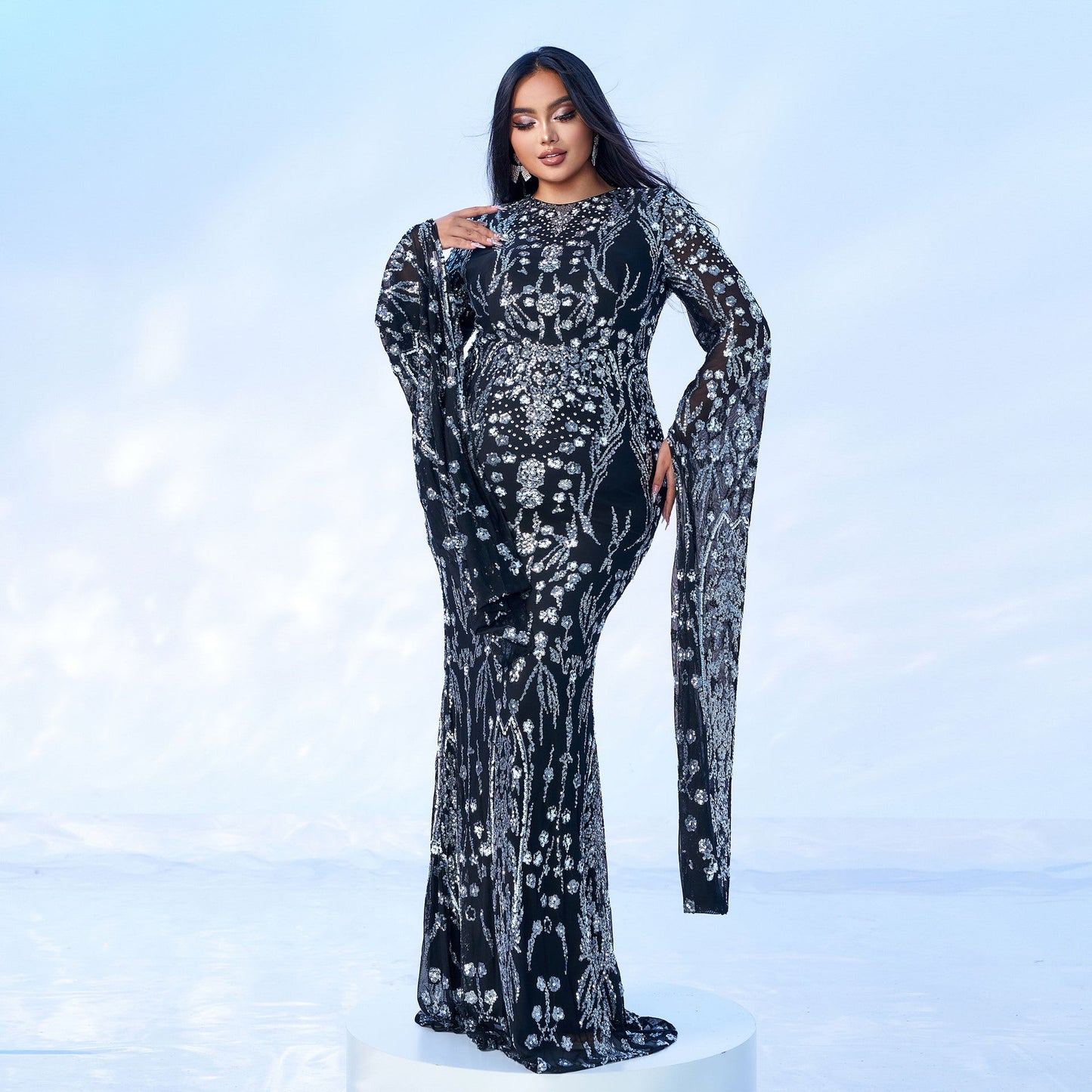 Women's Sleeve Round Neck Sequined Fishtail Dress Dresses