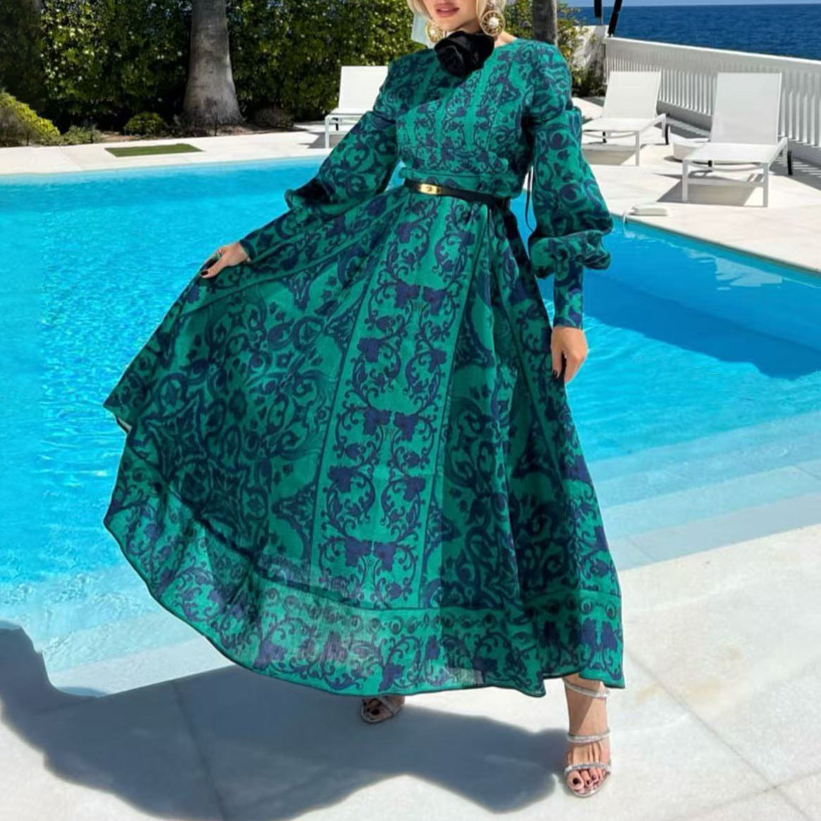 Women's Retro Baroque Pattern Lantern Sleeve Large Hem Clothing