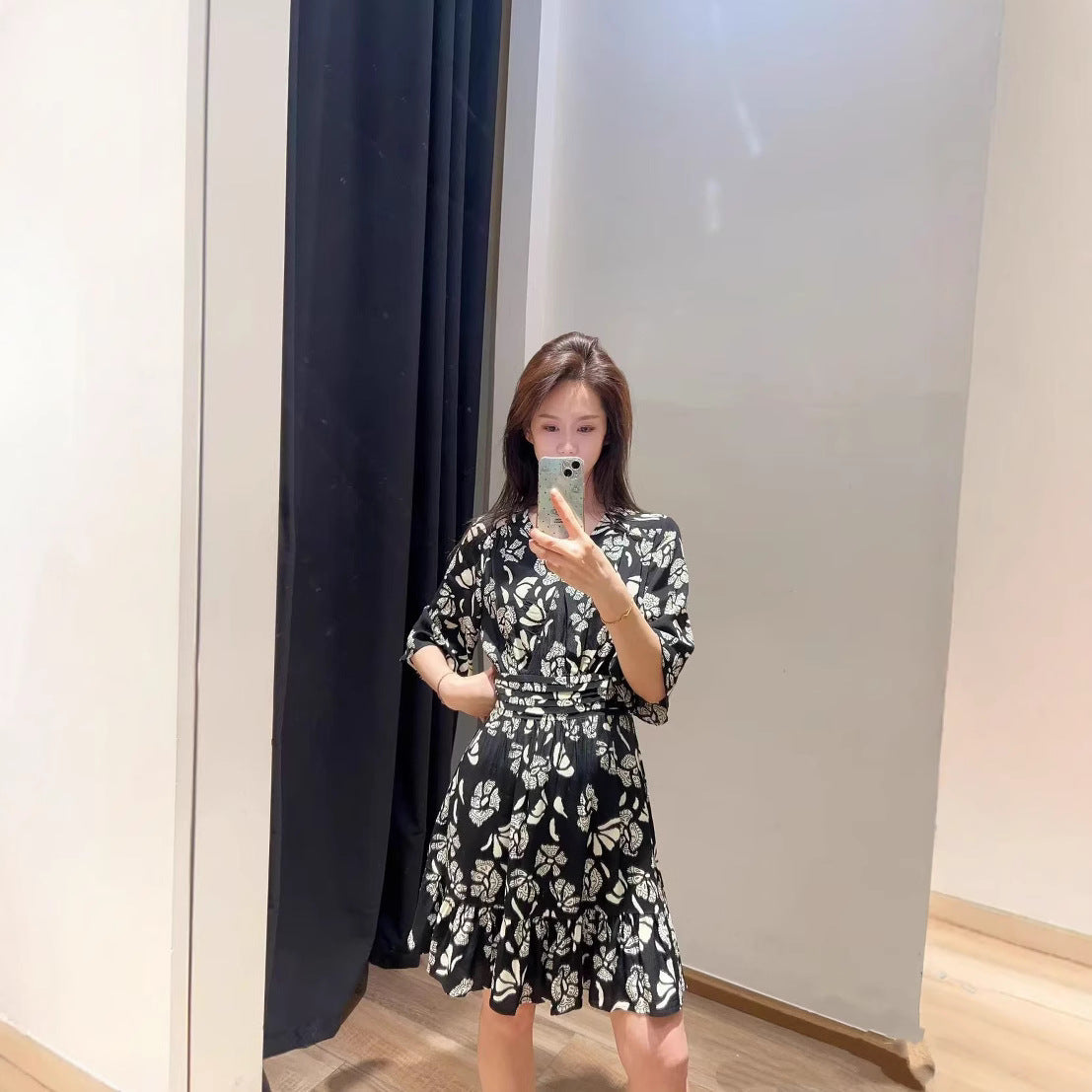 Women's Silhouette Floral Two-tone Rayon Printed Sleeve Dresses