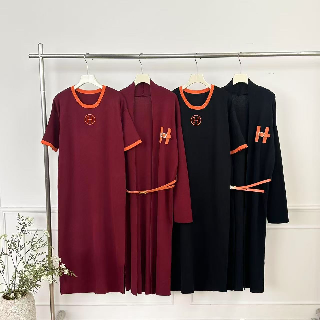 Simple Graceful Dress Alphabet Knitting Long Suits