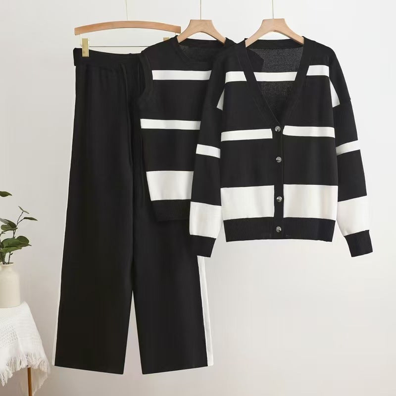 Elegant Striped Sleeveless Inner Match Button Knitted Suits
