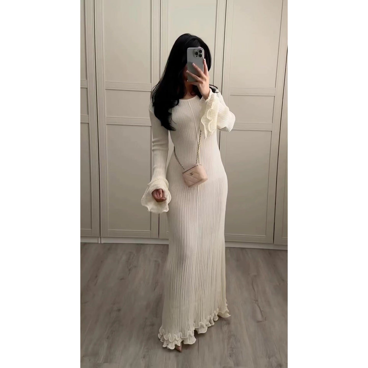 Women's Summer Pleated Wavy Backless Long Sleeves Dresses