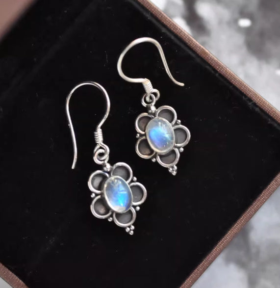 S925 Sterling Silver Earrings Inlaid Natural Moonstone Earrings Blue Light Retro Compact Women