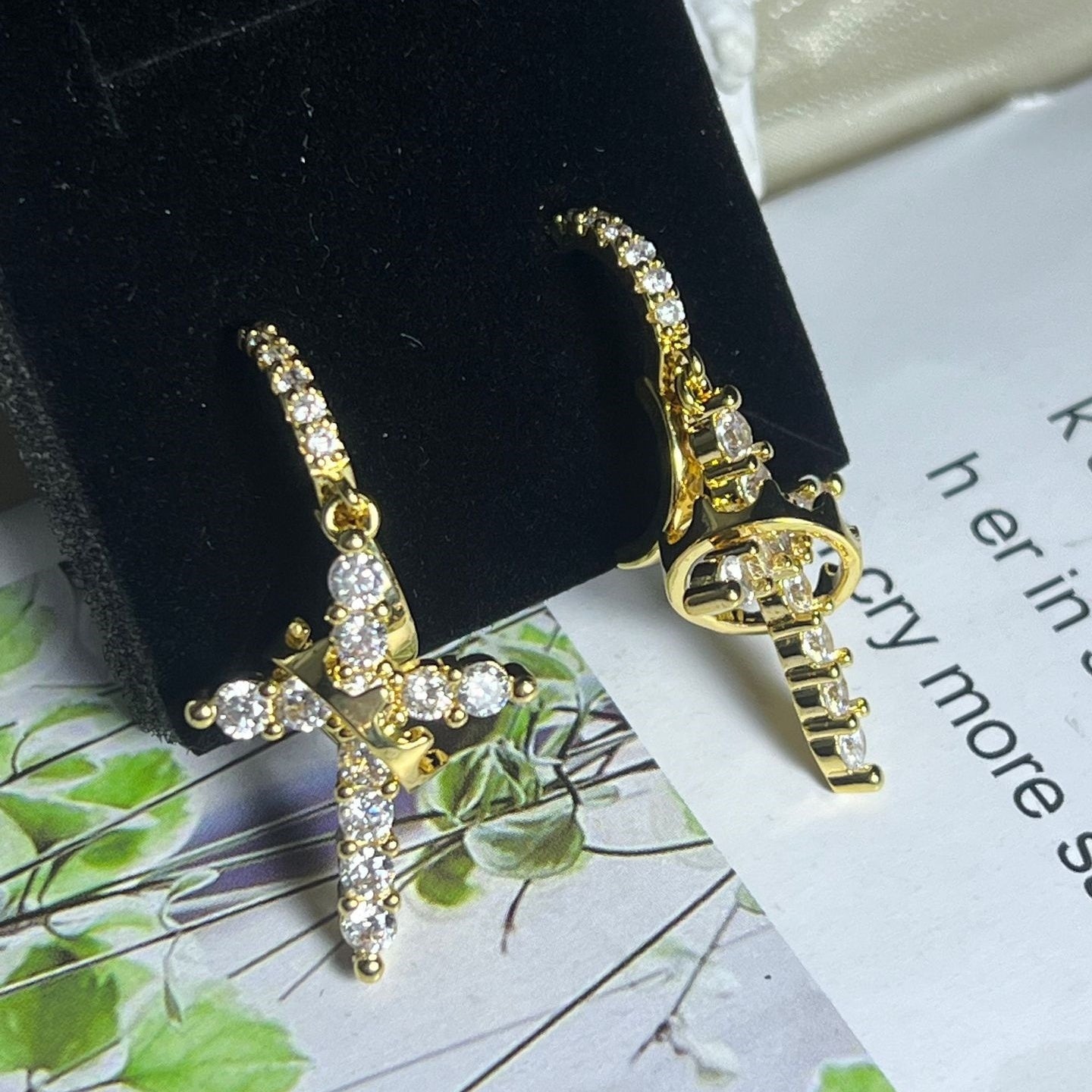 18K Gold Plated Rotatable Crown Inlaid Zircon Cross Female